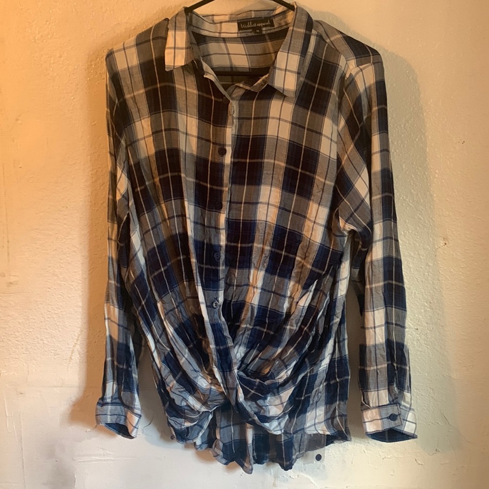 Flannel top. New worn. New without tags.